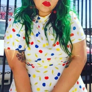 Modcloth Shirt Womens Medium Cherry Fruit Colorful Cheery Retro Soft Pinup